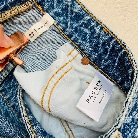 Pacsun High Rise Mom Jean Light Wash Size 27 - Picture 3 of 7